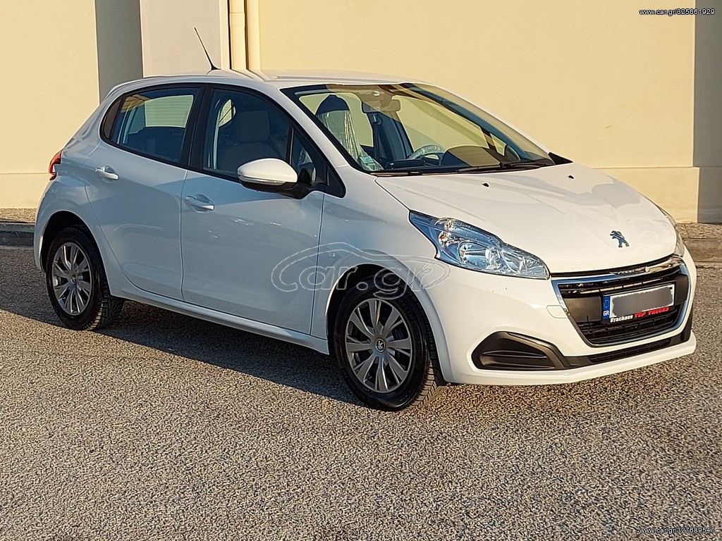 PEUGEOT 208 2015