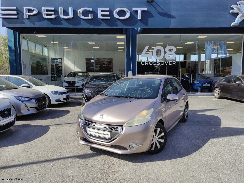 PEUGEOT 208 2013