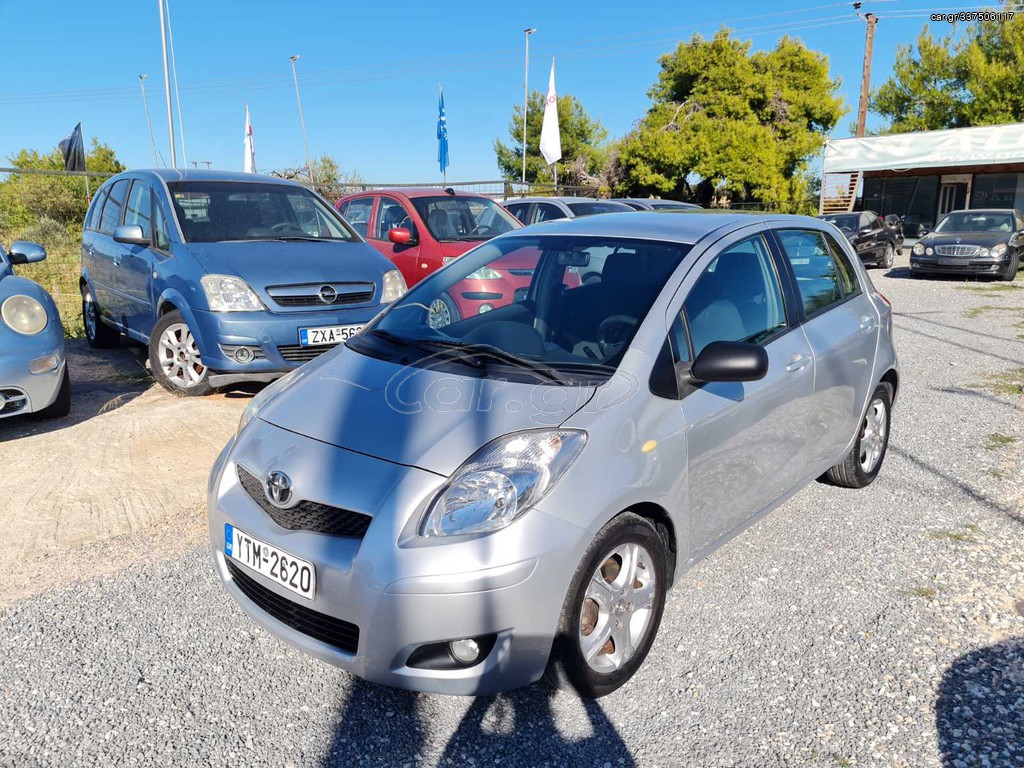 TOYOTA YARIS 2010