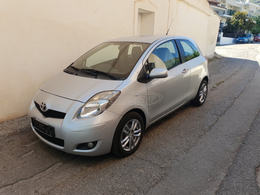 TOYOTA YARIS 2011