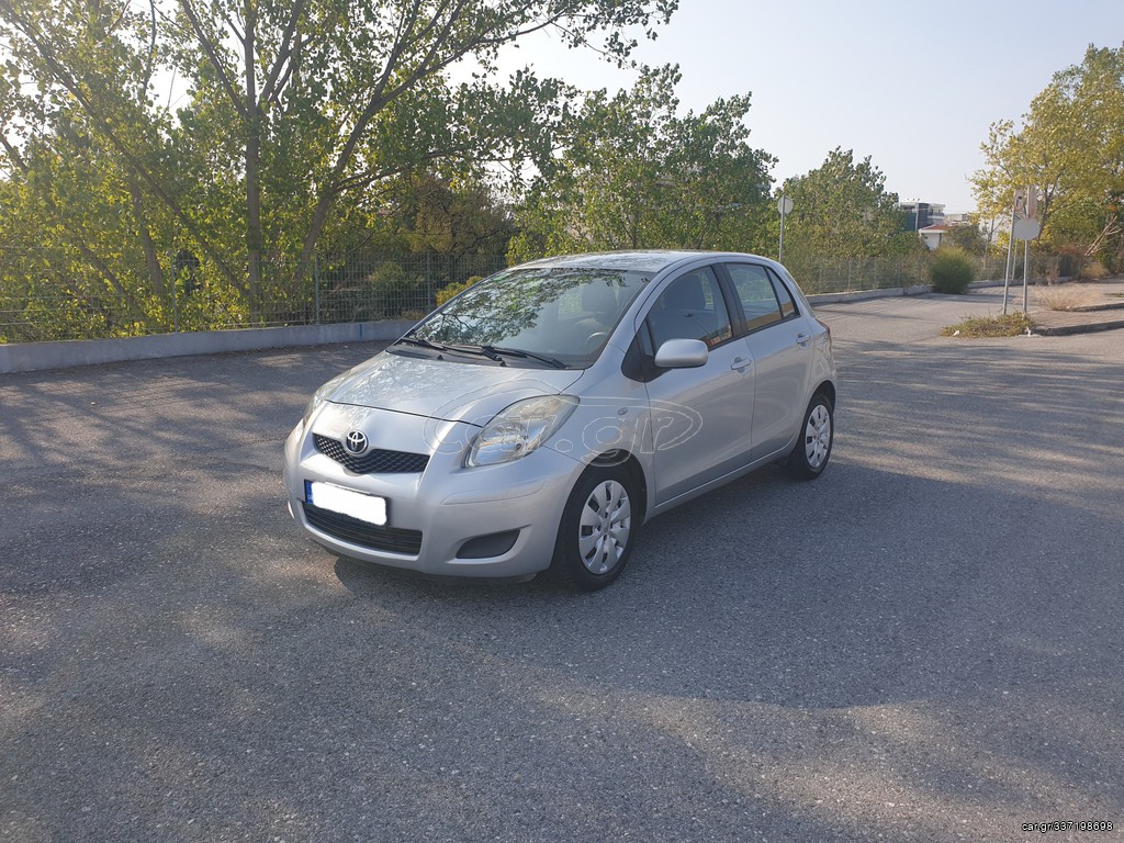 TOYOTA YARIS 2009