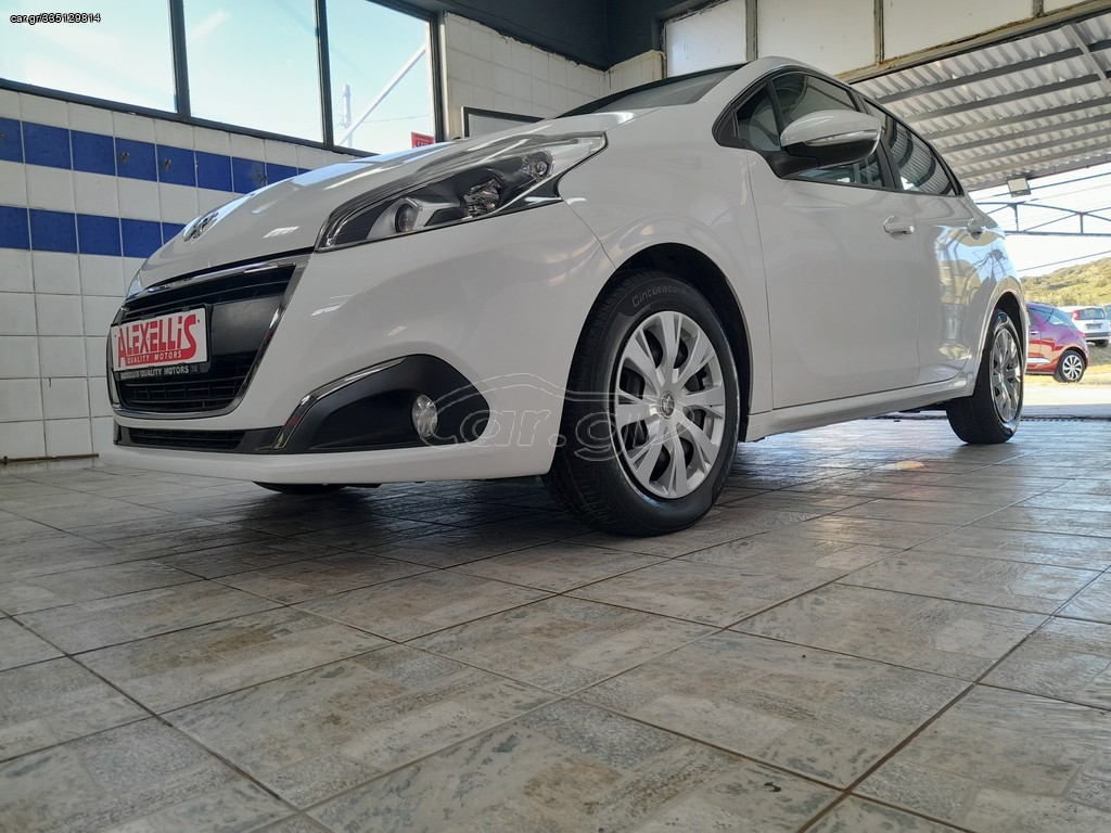 PEUGEOT 208 2018