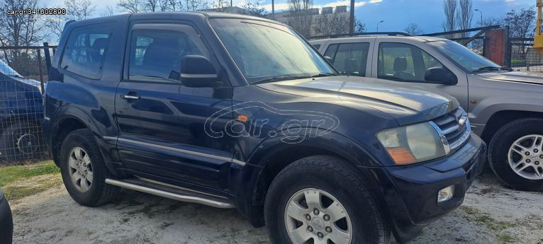 MITSUBISHI PAJERO 2002