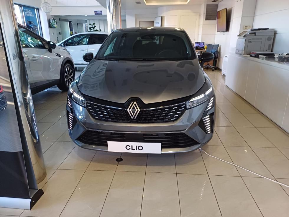 RENAULT CLIO 2025