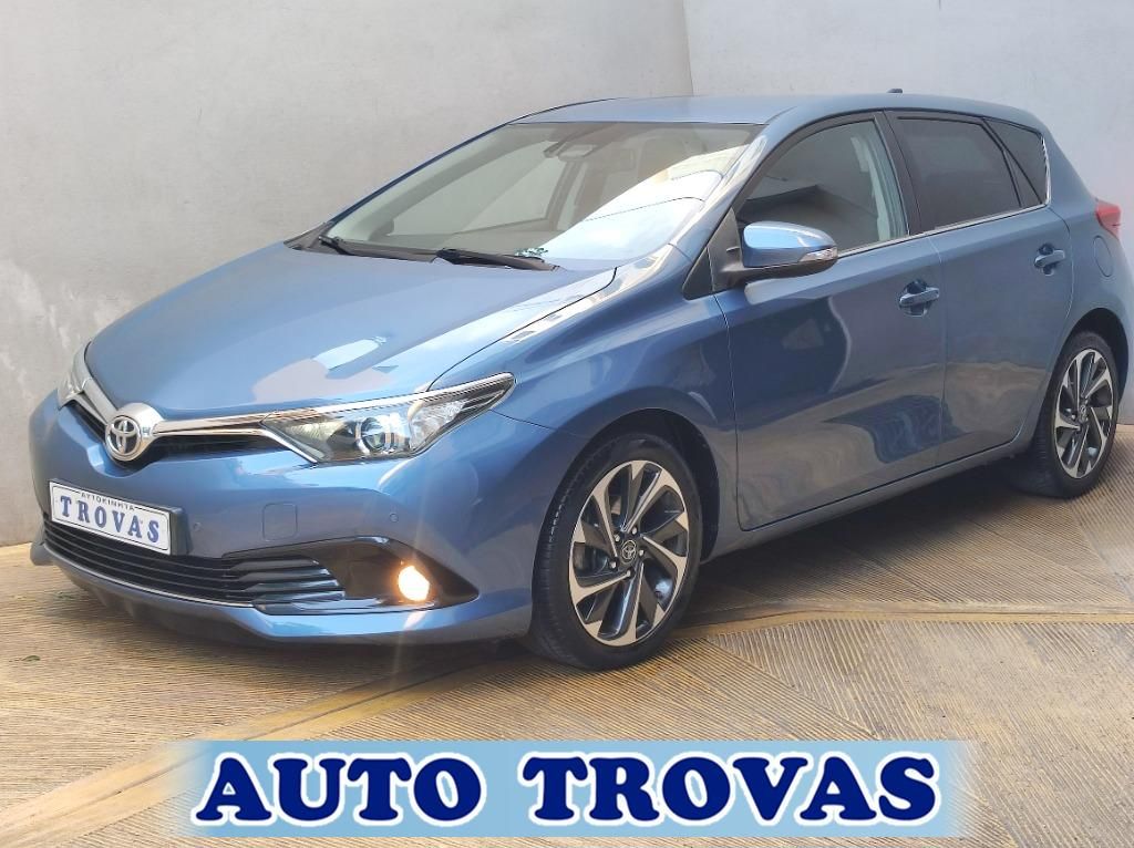 TOYOTA AURIS 2016