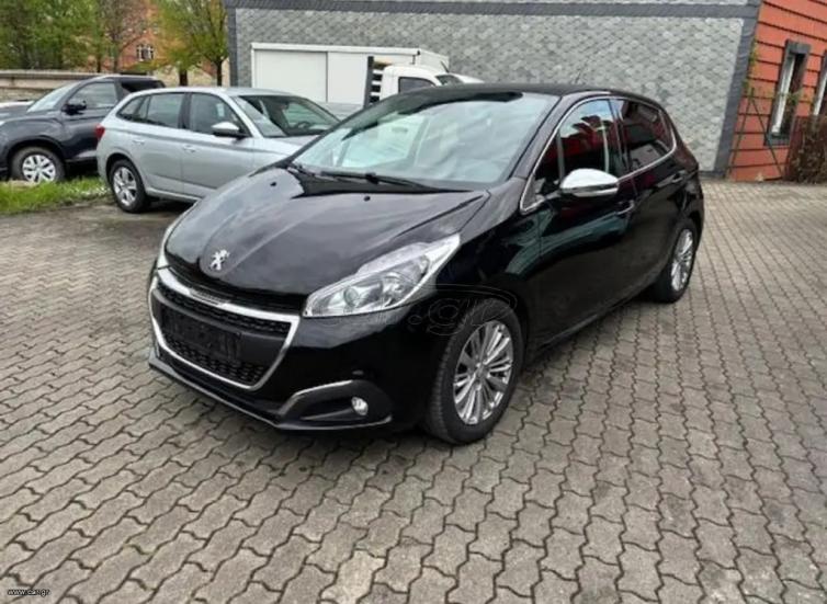 PEUGEOT 208 2015