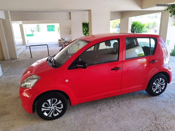 DAIHATSU SIRION 2006