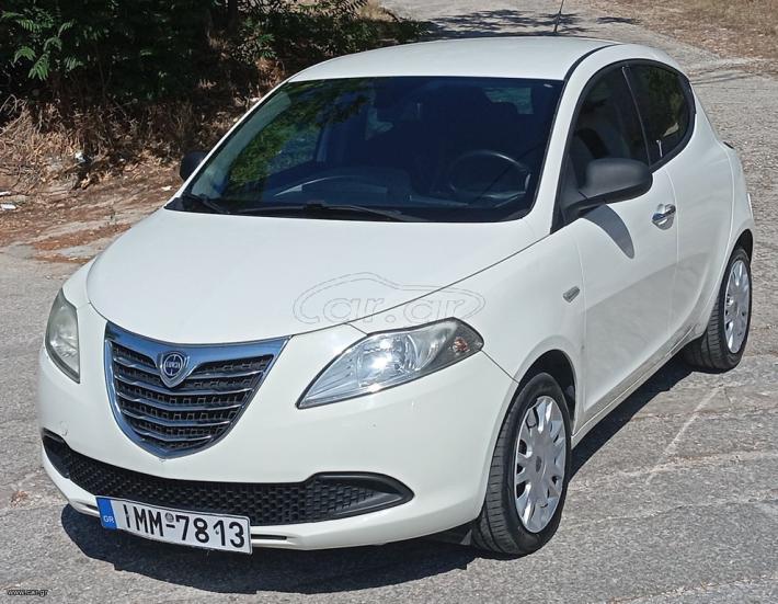 LANCIA YPSILON 2013
