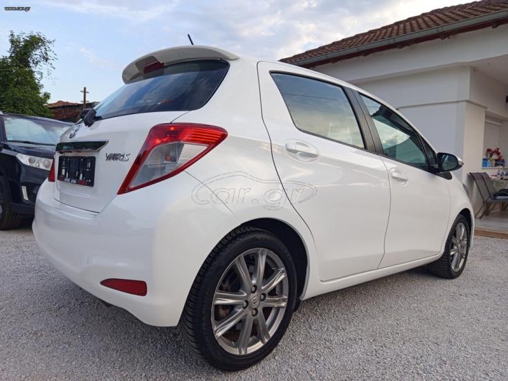 TOYOTA YARIS 2012