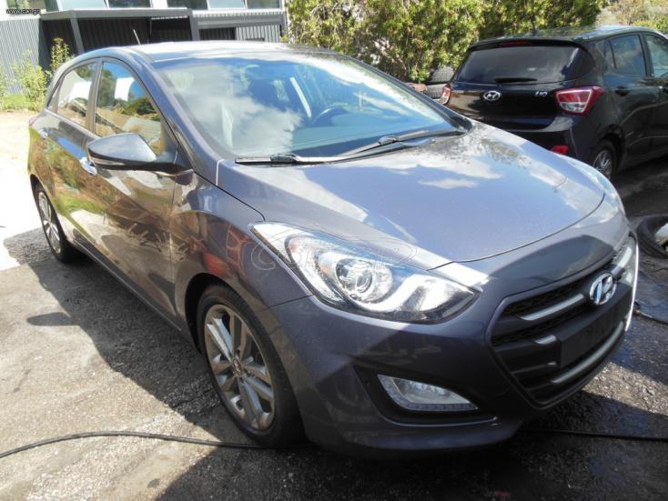HYUNDAI i30 2015
