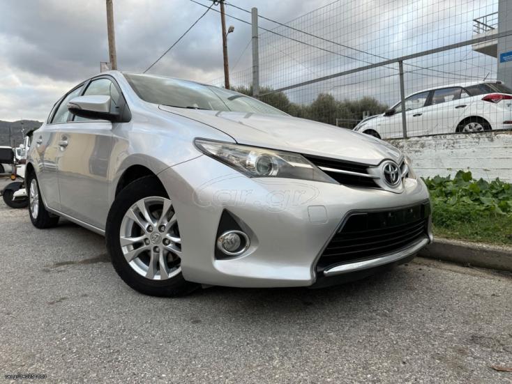 TOYOTA AURIS 2014