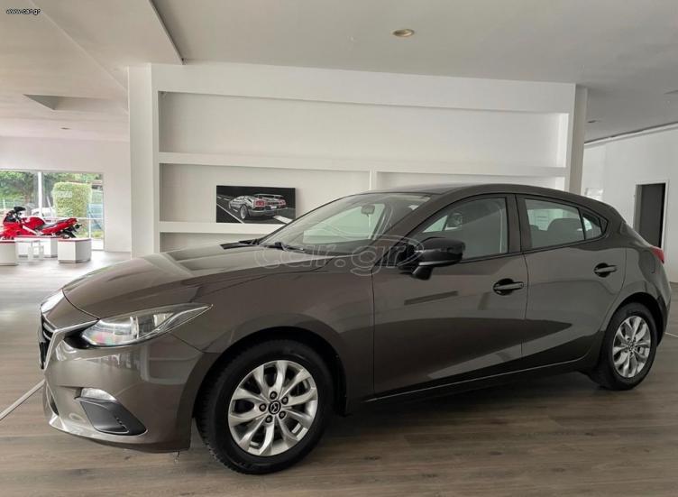 MAZDA 3 2015