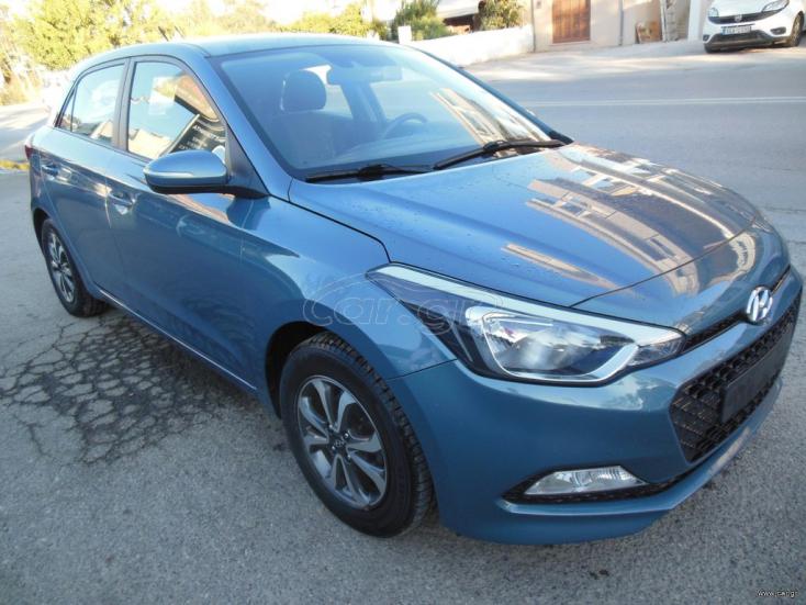 HYUNDAI i20 2017