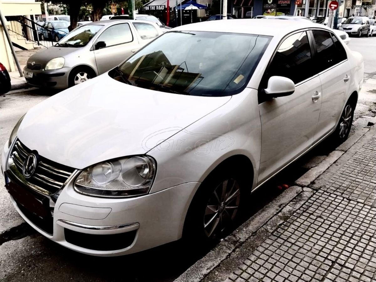 VW JETTA 2010