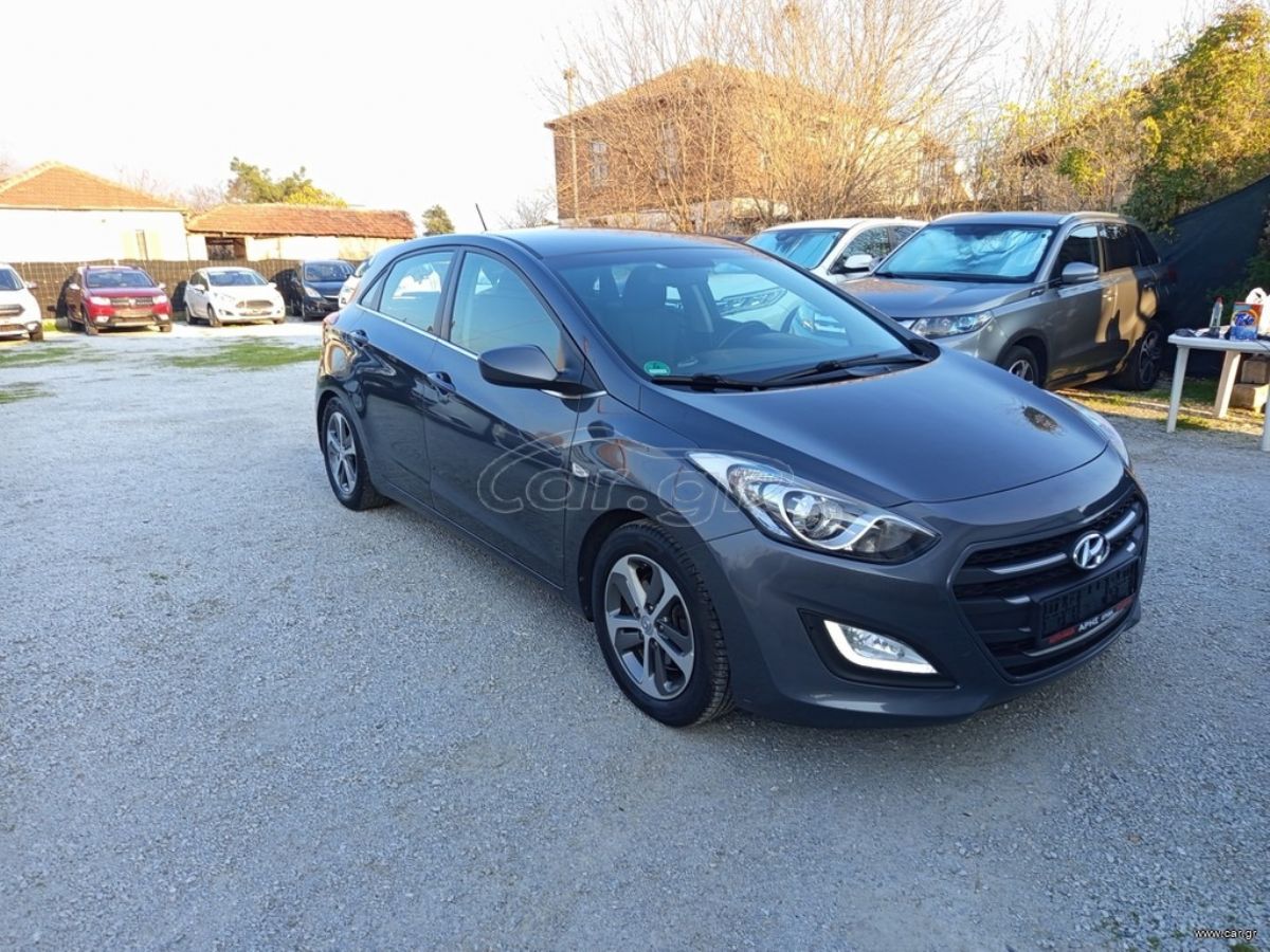 HYUNDAI i30 2016