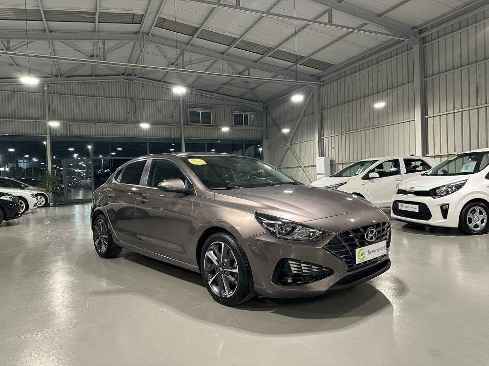 HYUNDAI i30 2021