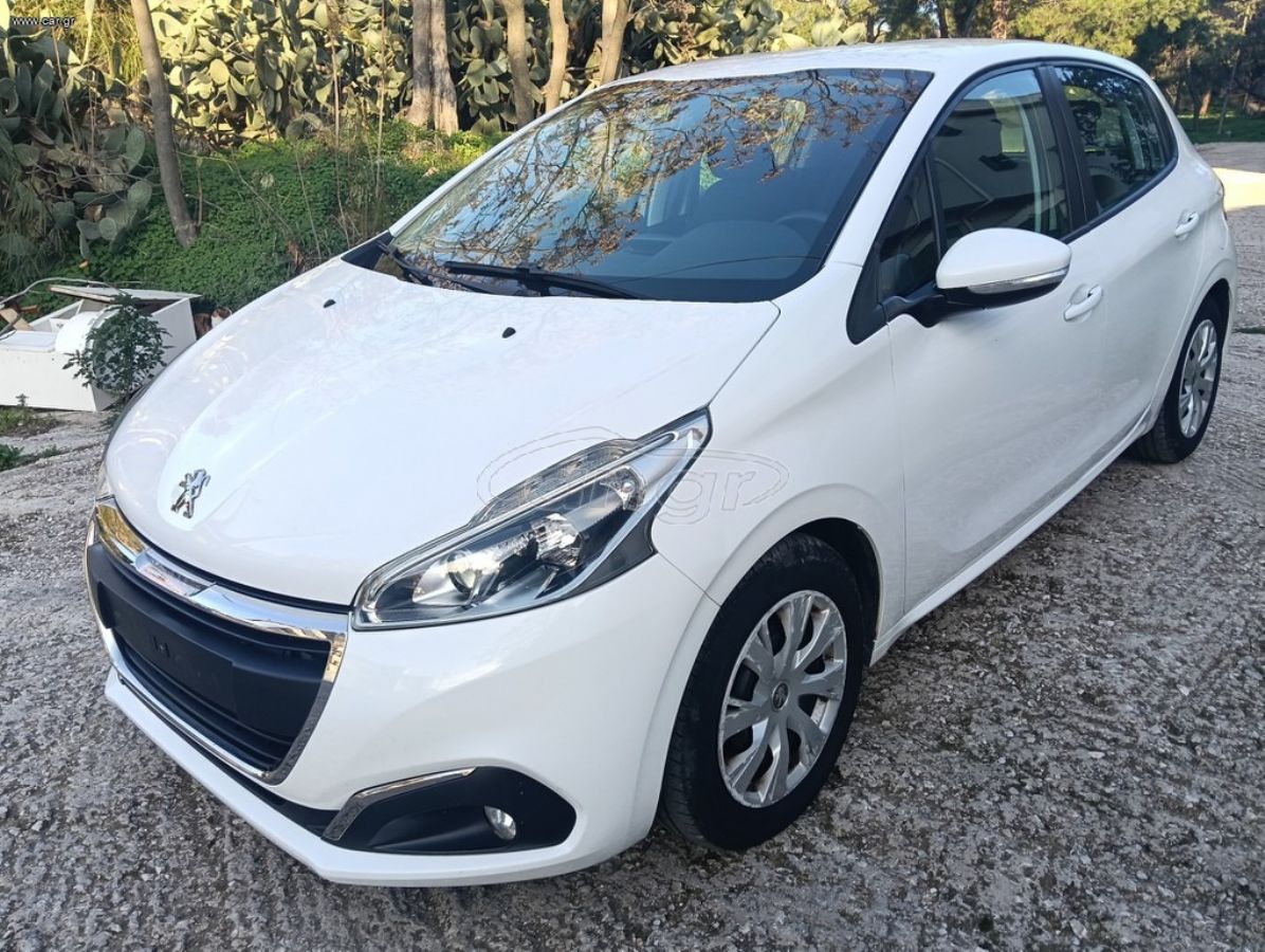 PEUGEOT 208 2018