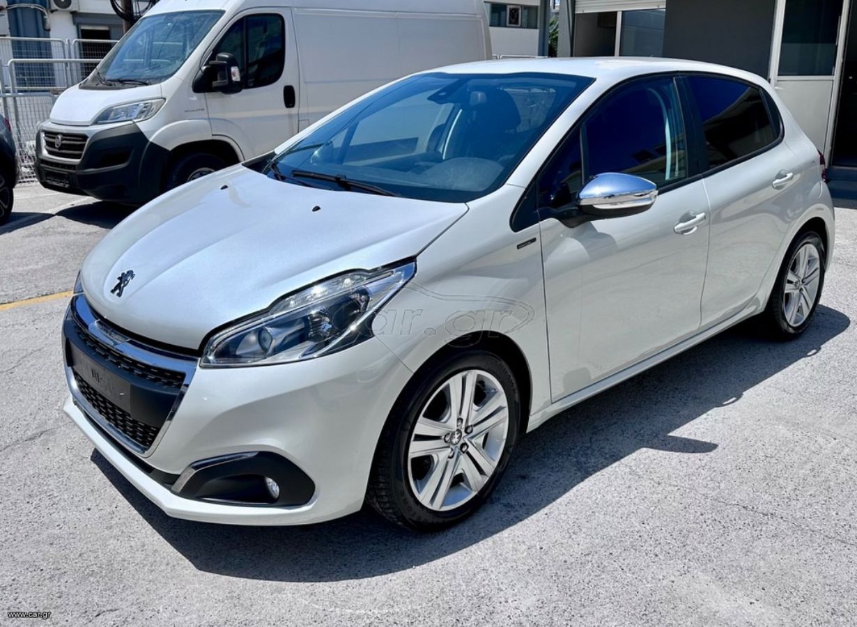 PEUGEOT 208 2019