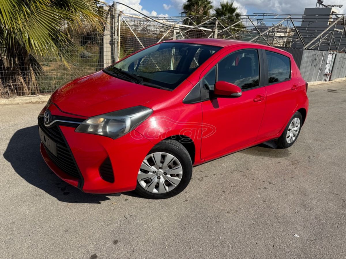 TOYOTA YARIS 2015