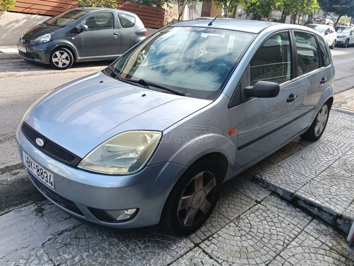 FORD FIESTA 2004