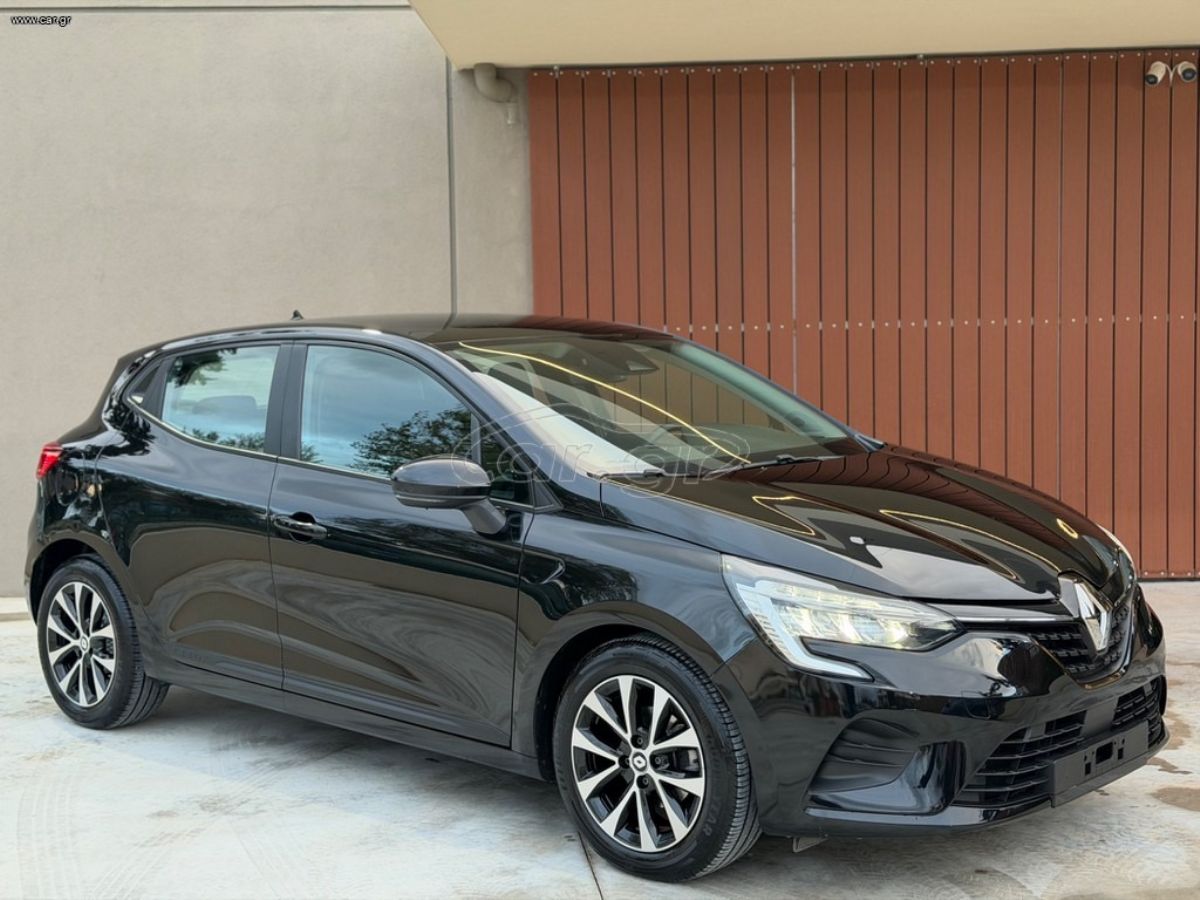RENAULT CLIO 2022