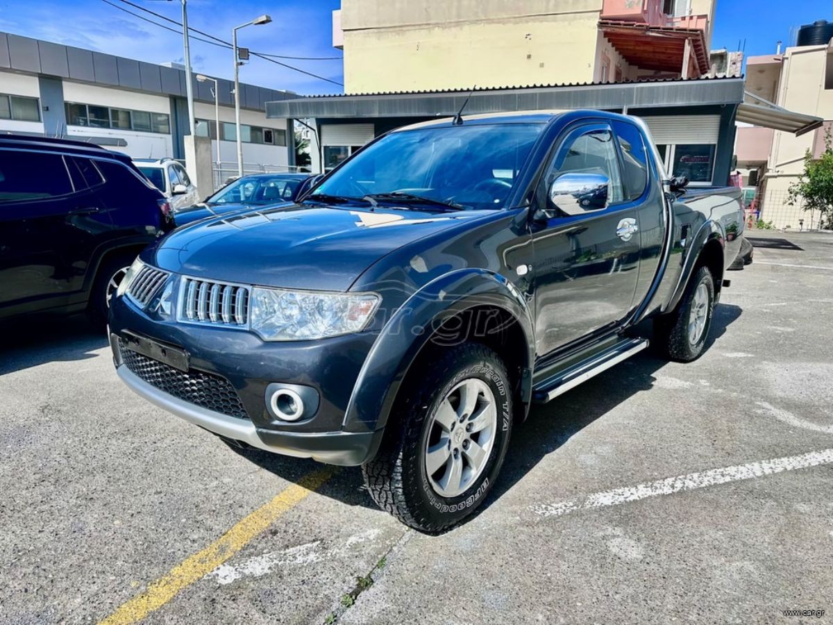 MITSUBISHI L200 2012