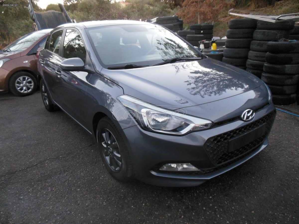 HYUNDAI i20 2017