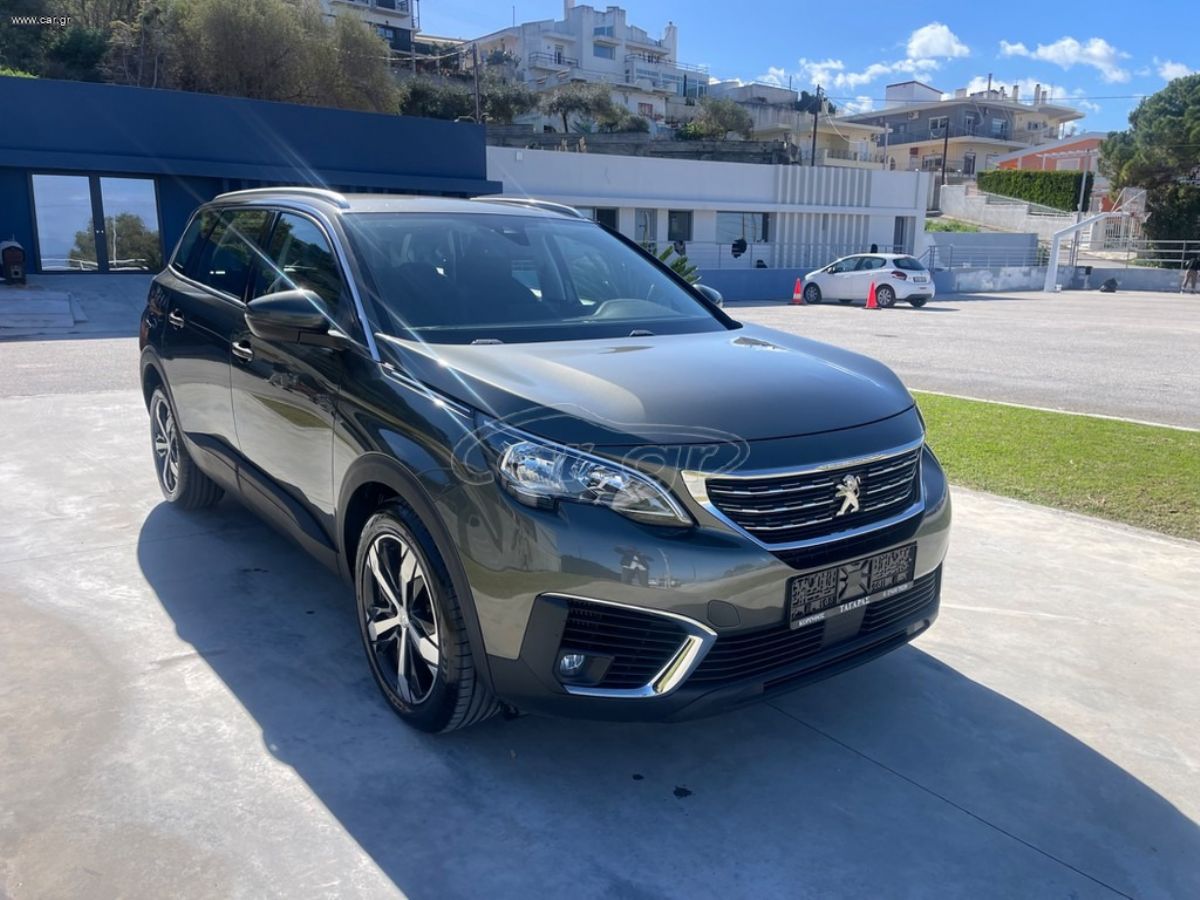 PEUGEOT 5008 2019
