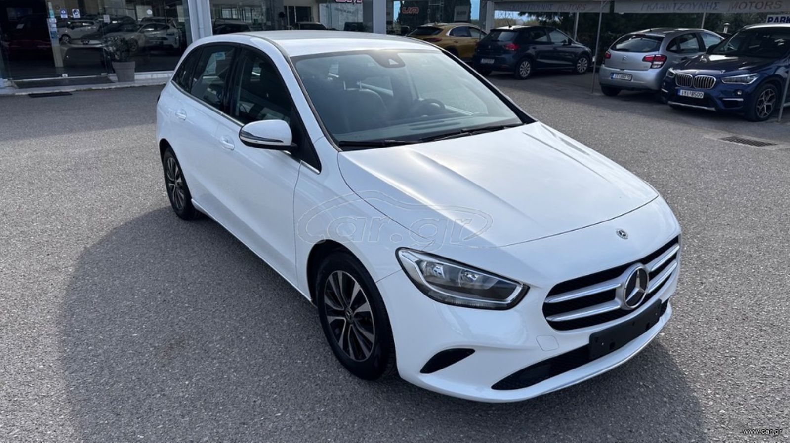 MERCEDES B180 2022