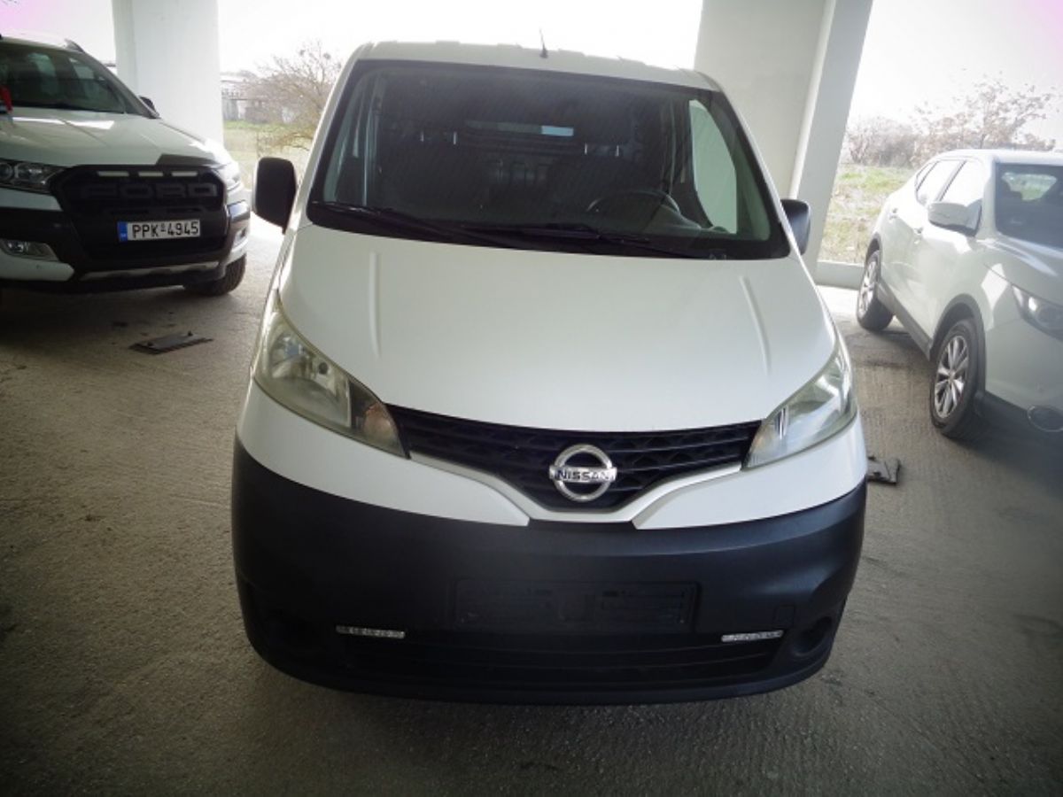 NISSAN NV200 2010