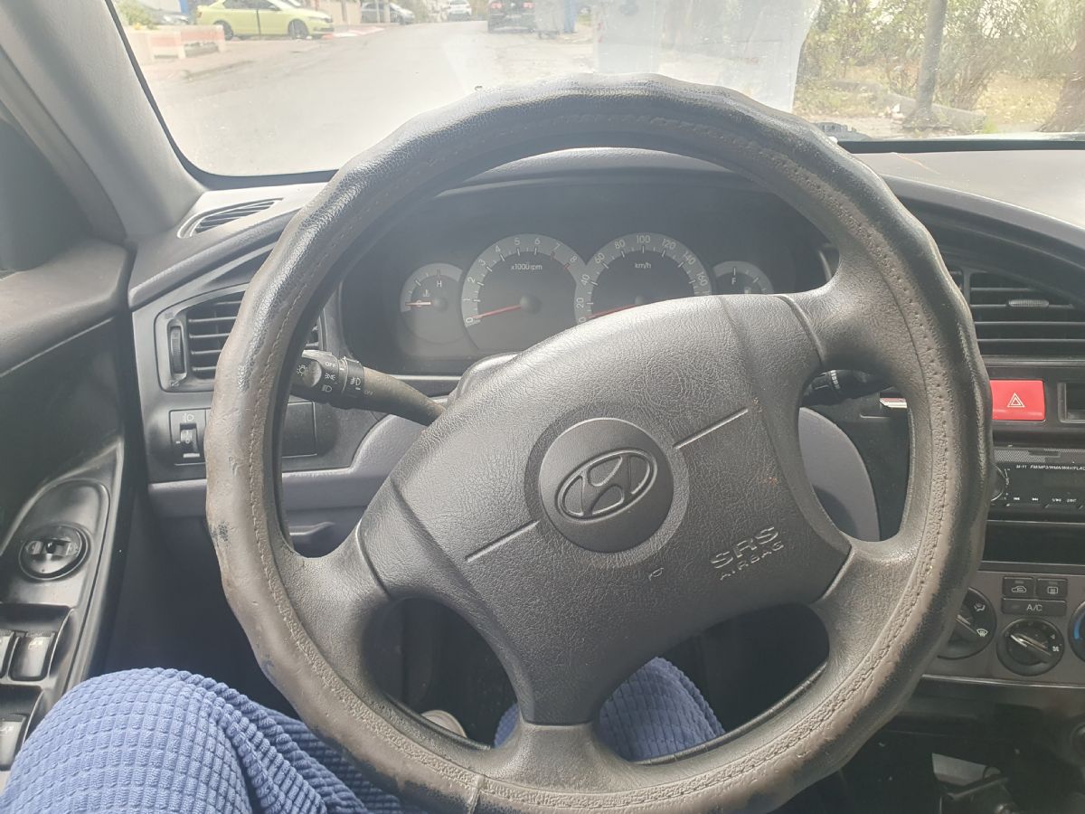 HYUNDAI ELANTRA 2002