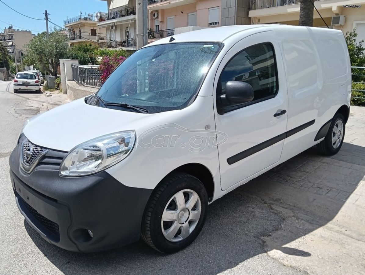 NISSAN NV250 2021