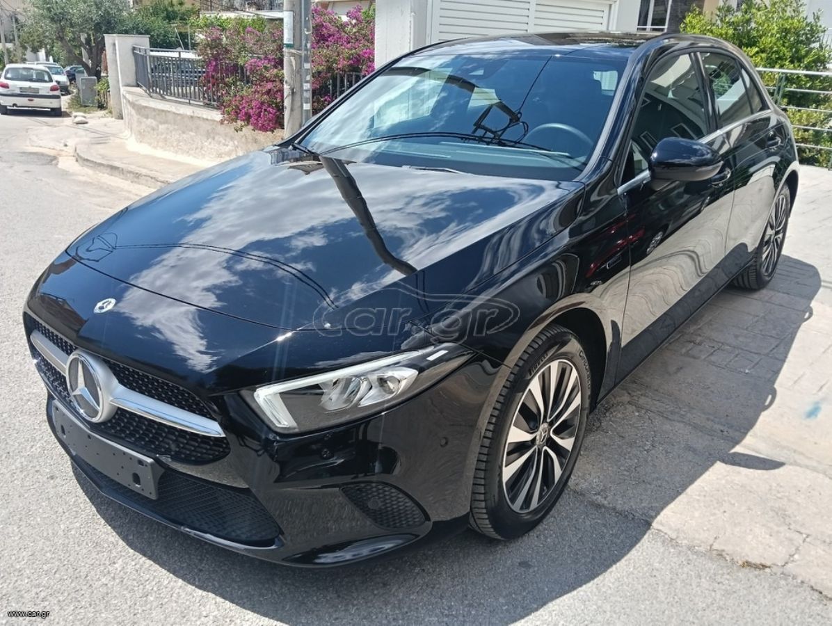 MERCEDES A 250 2021