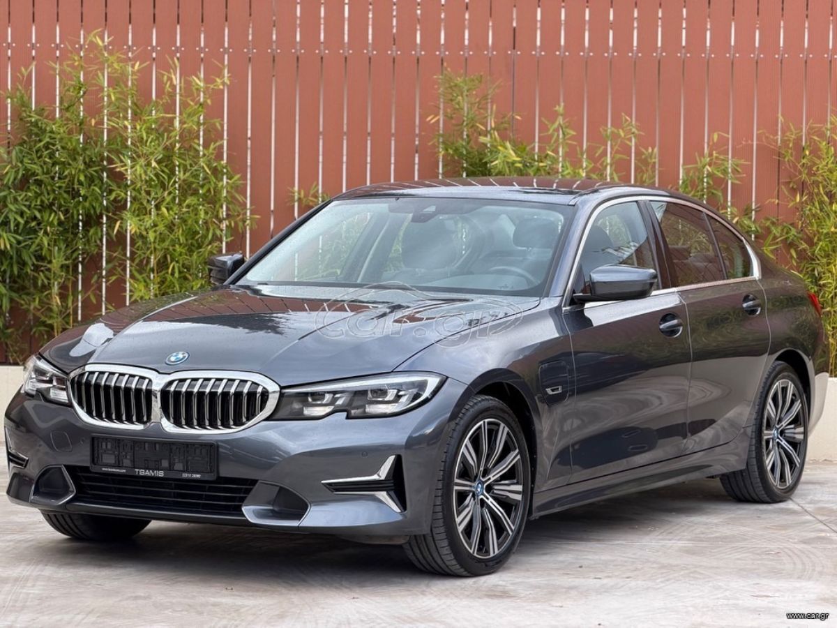 BMW 330 2022