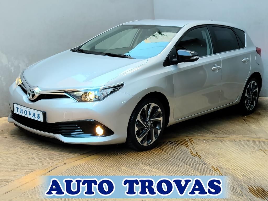 TOYOTA AURIS 2016
