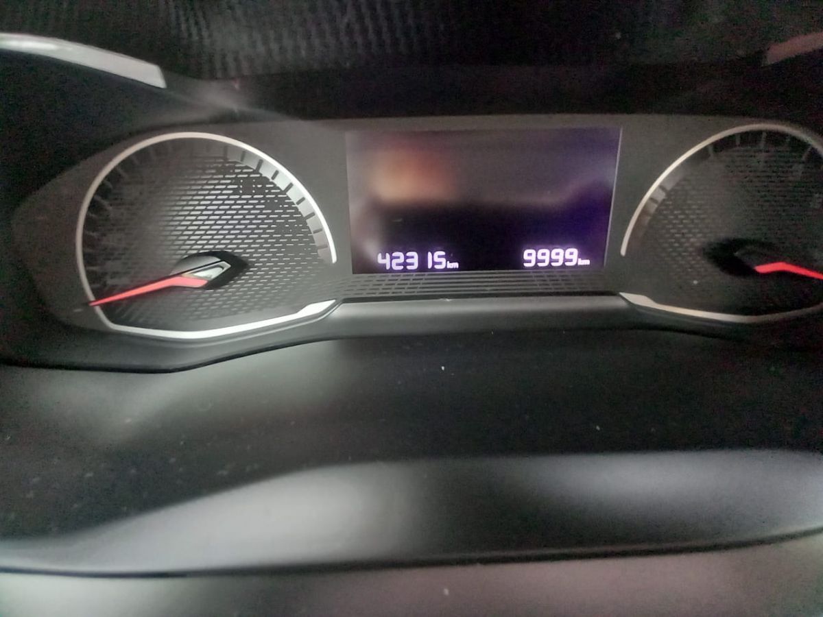 PEUGEOT 2008 2021