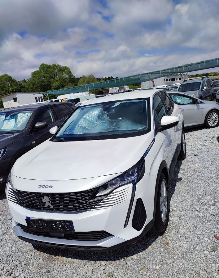 PEUGEOT 3008 2021