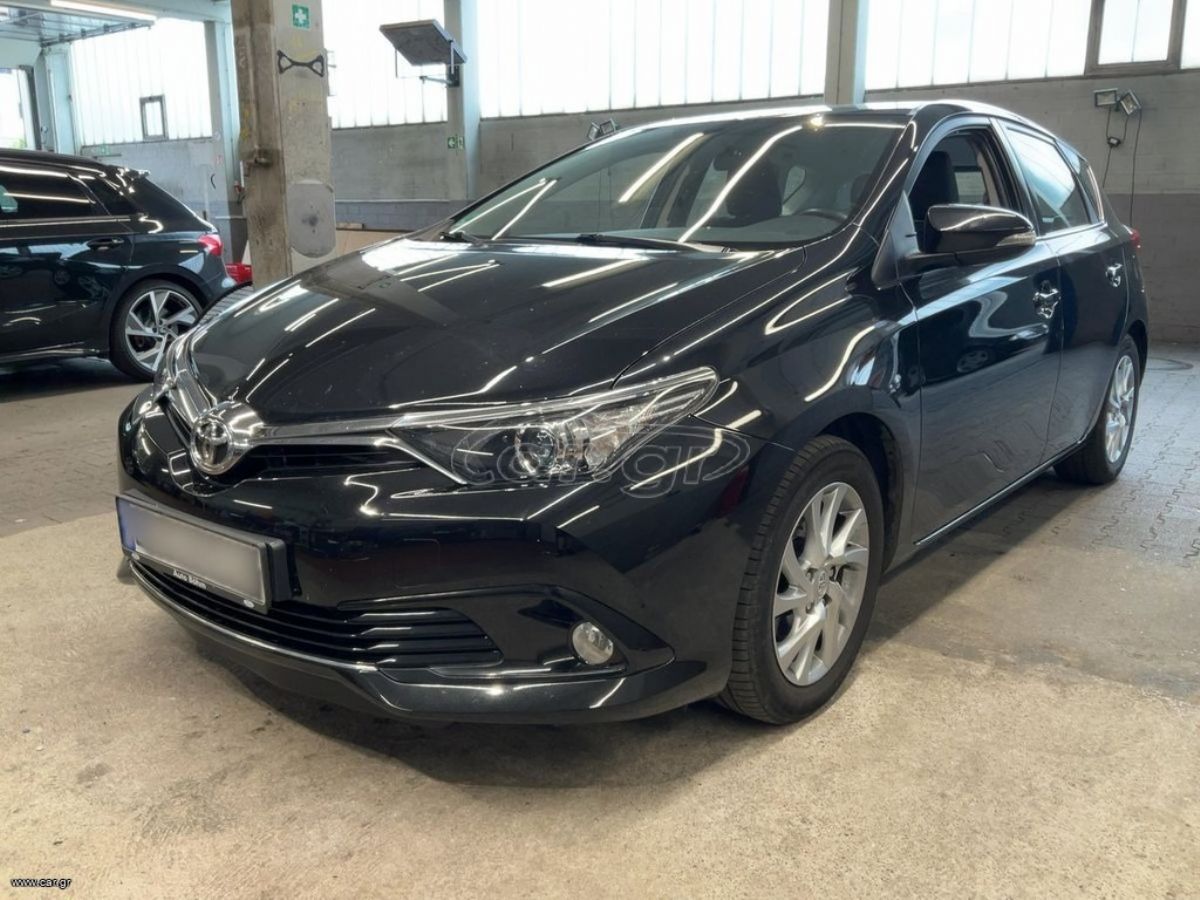 TOYOTA AURIS 2017