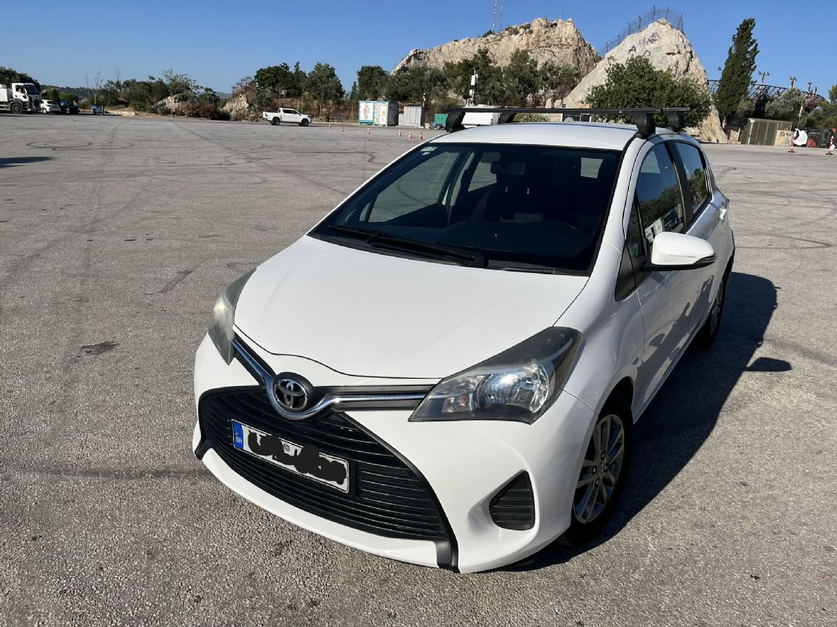 TOYOTA YARIS 2016
