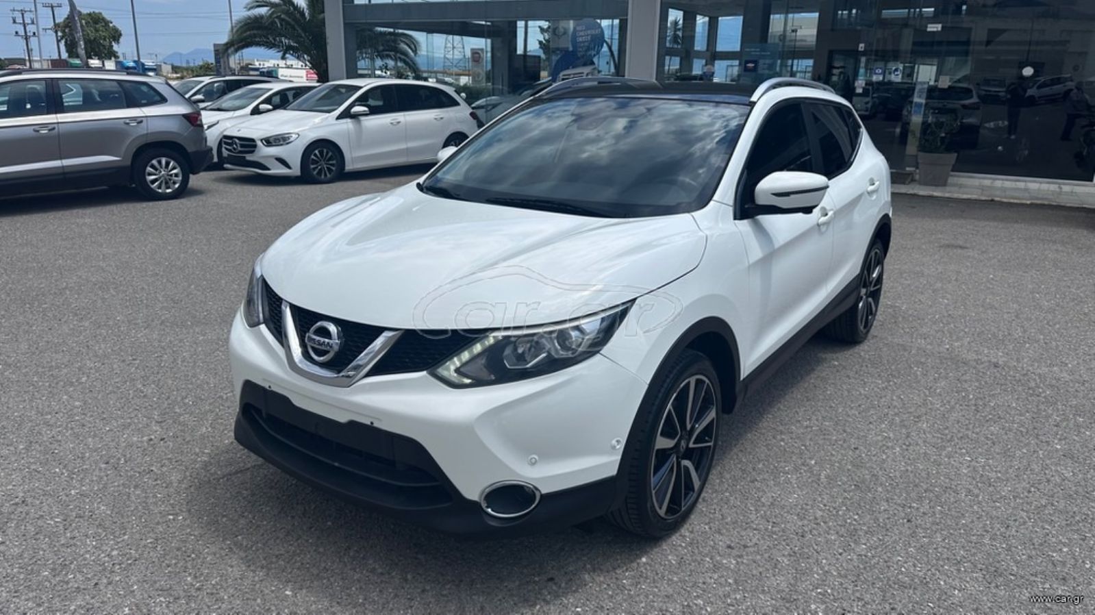 NISSAN QASHQAI 2015